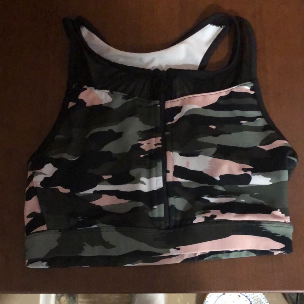 Camo pink; Sports bra with a zipper in the front